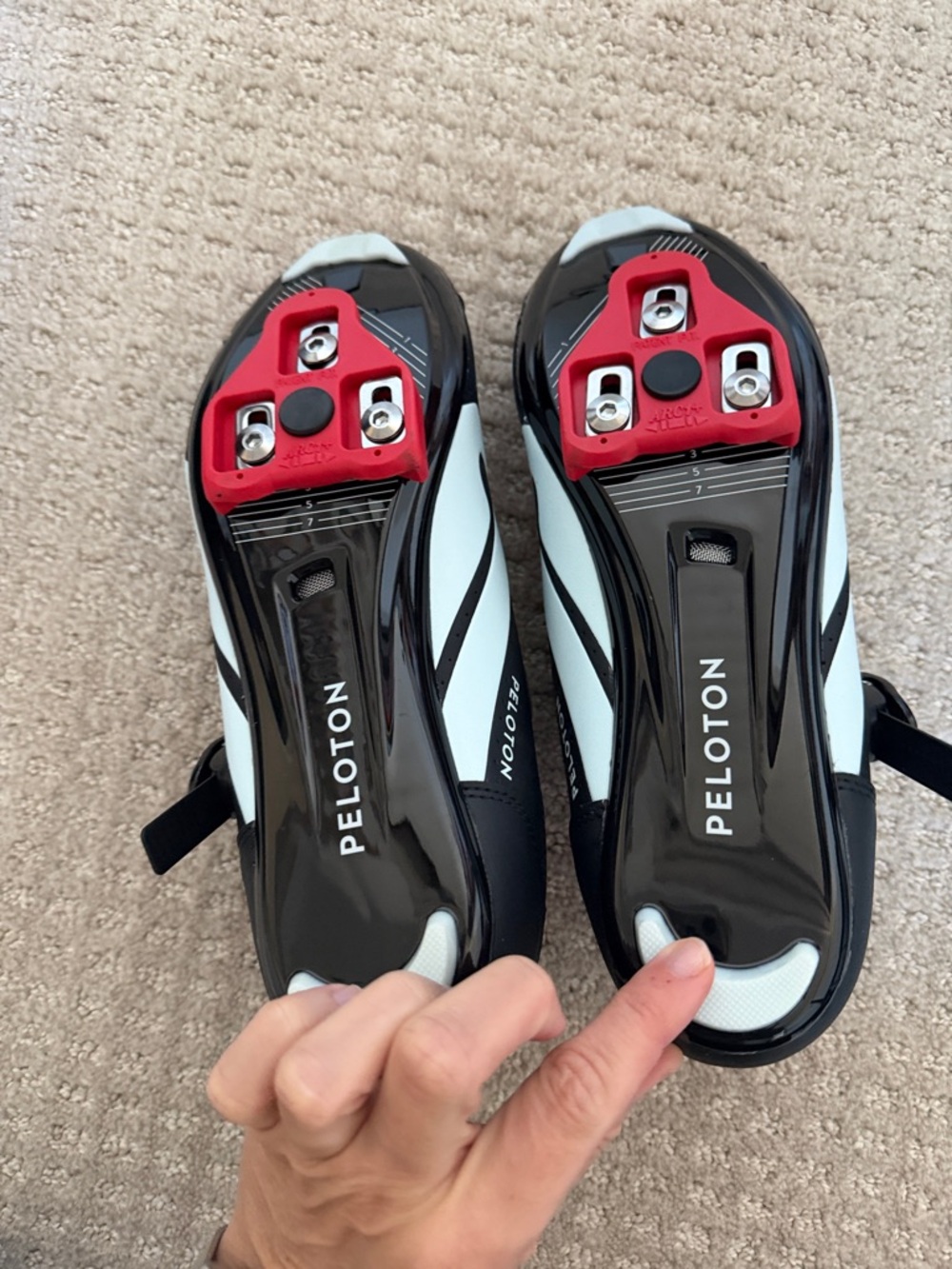 Peloton Black Cycling Shoes with Red Lining sz 42 fits like 11 - Picture 4 of 4